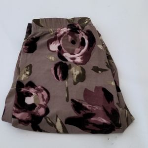 Floral leggings 6 for $20💕
